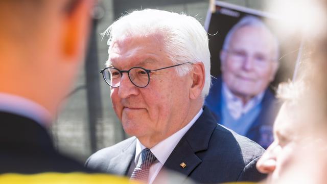 Zu sehen ist Bundes-Präsident Frank-Walter Steinmeier.