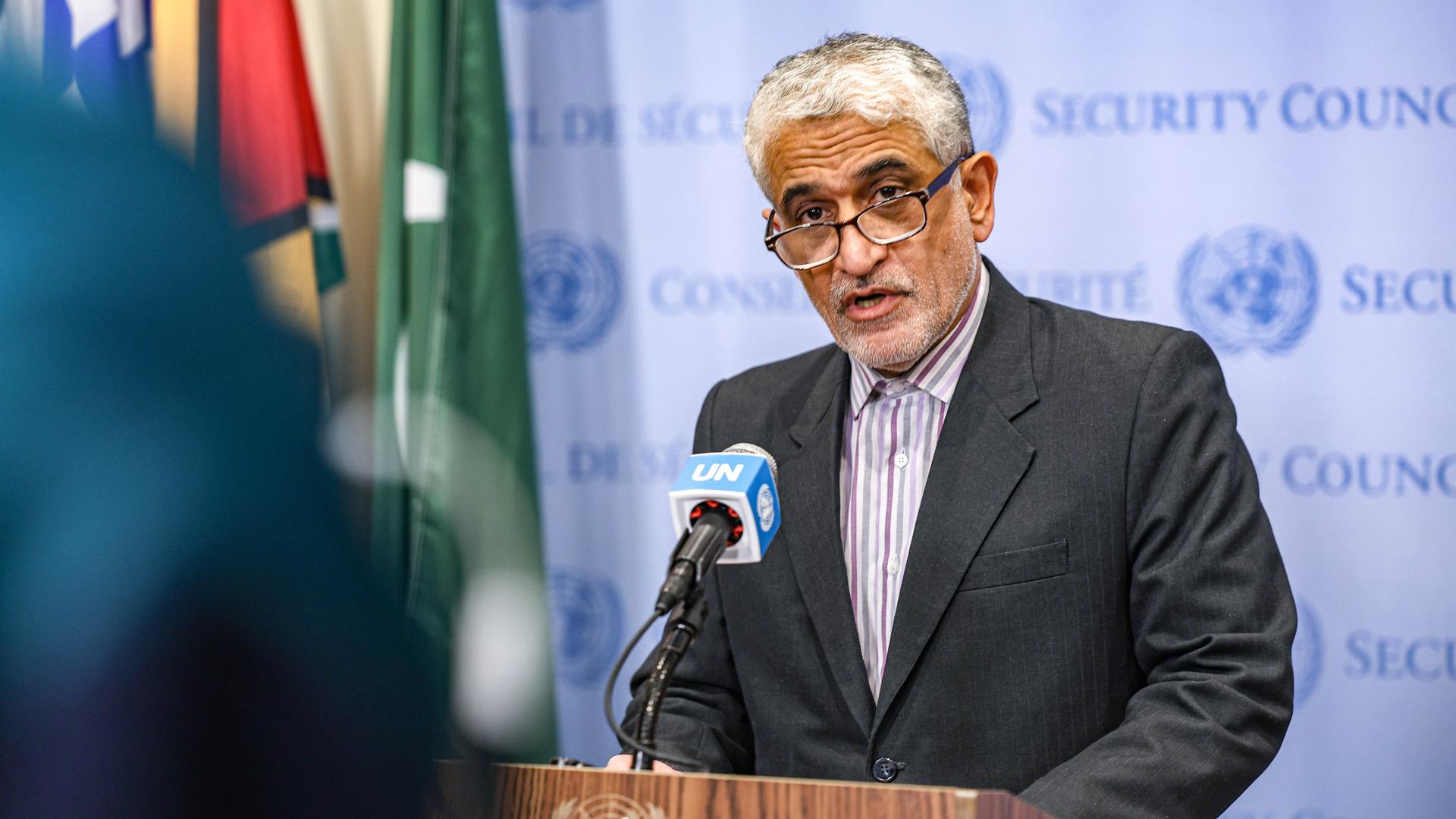 Amir Saeid Iravani, Ständiger Vertreter des Iran bei den Vereinten Nationen bei einer Pressekonferenz am 29. August 2025 in New York.
