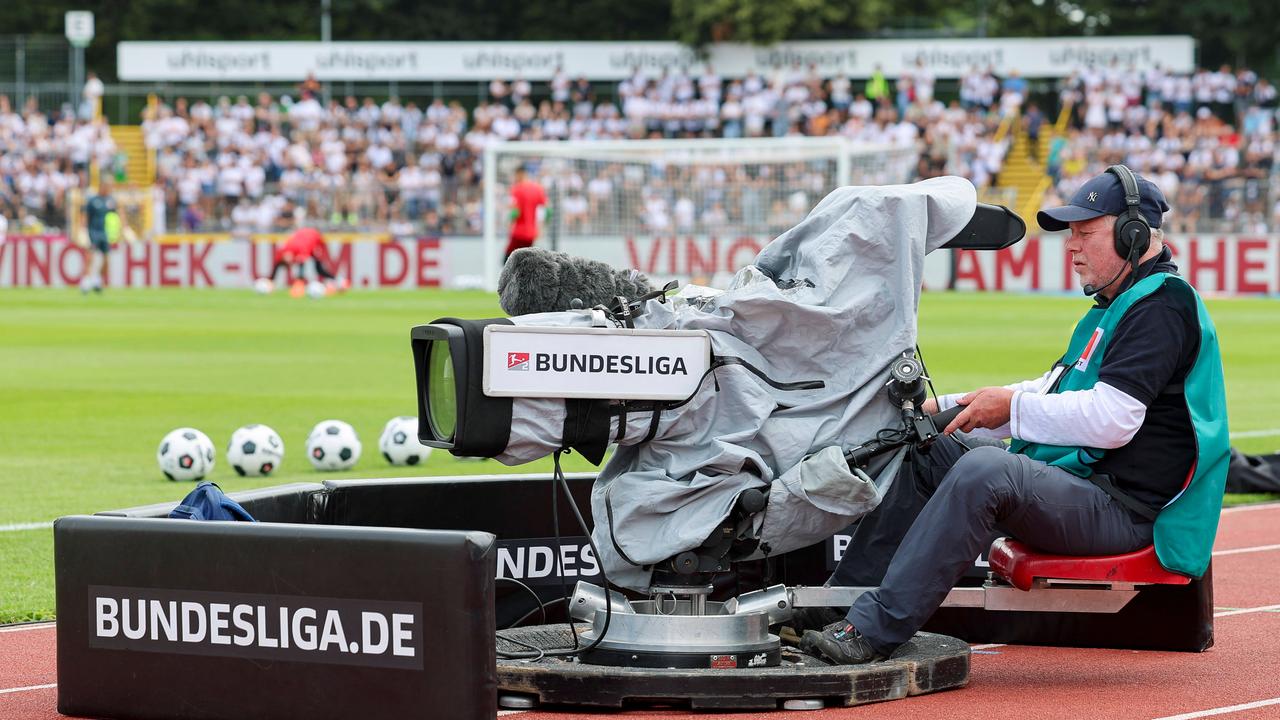 Die DFL hat die Medienrechte für die Bundesliga für 1,121 Milliarden Euro pro Saison vergeben.