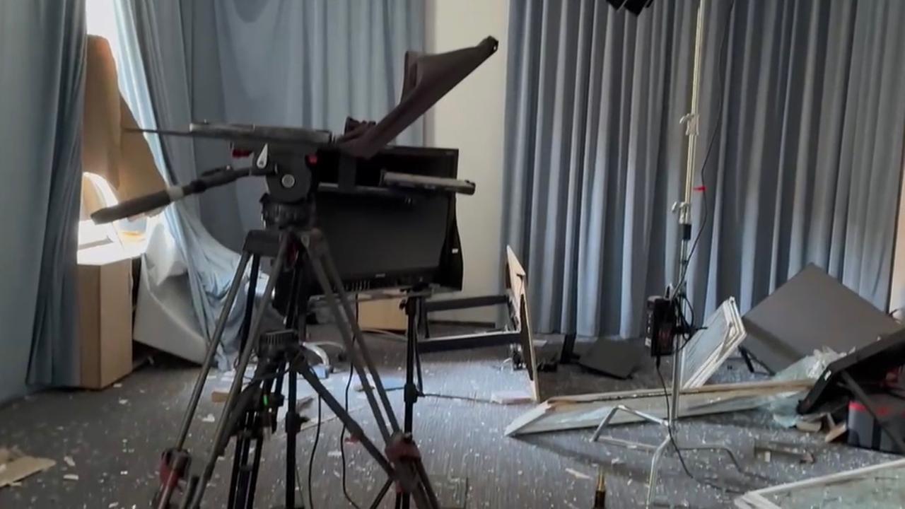 Ein Foto aus dem Innenraum des beschädigten ARD-Studio in Kiew. 