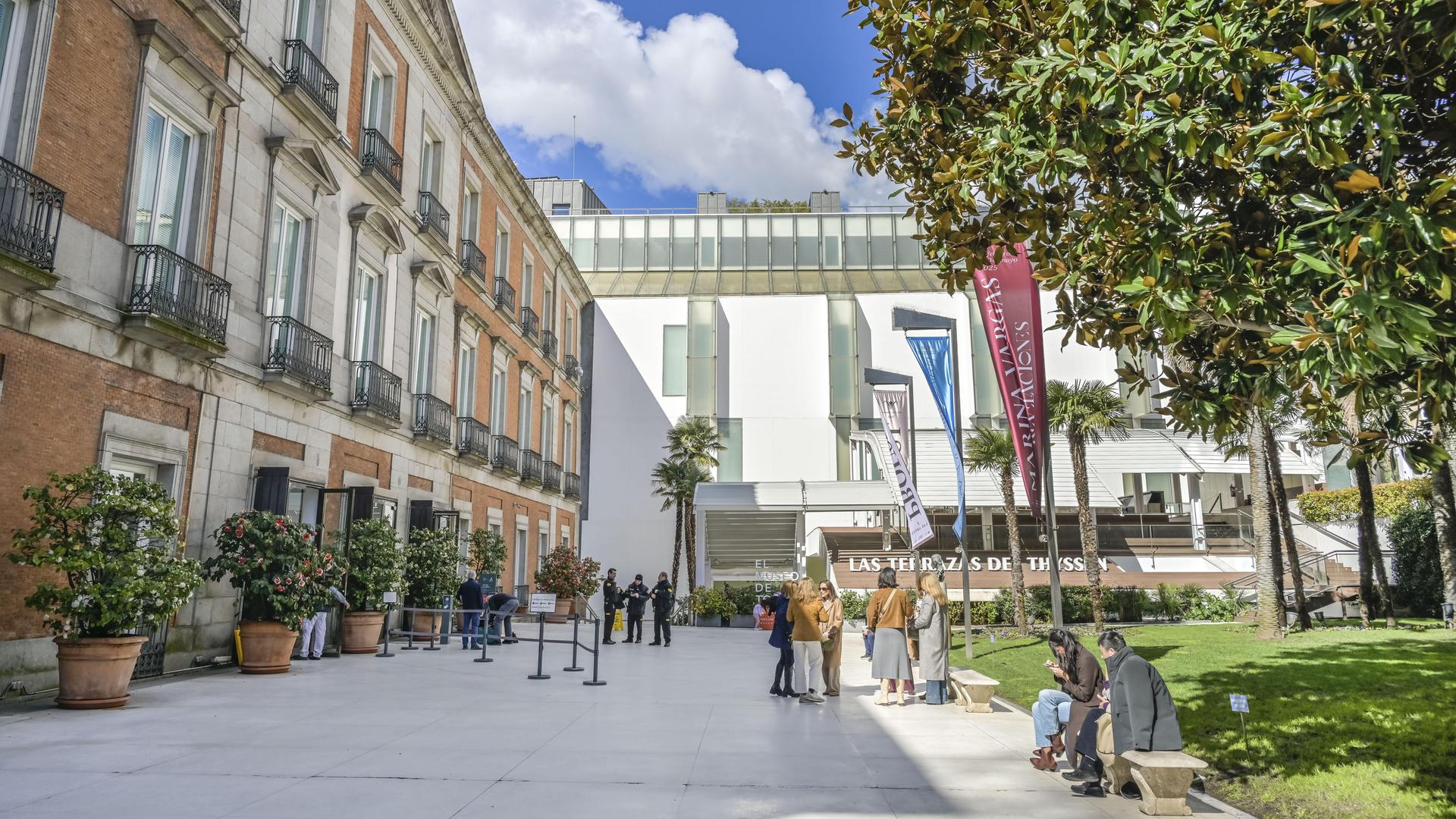 Außenansicht des Museo Thyssen-Bornemisza in Madrid, Spanien