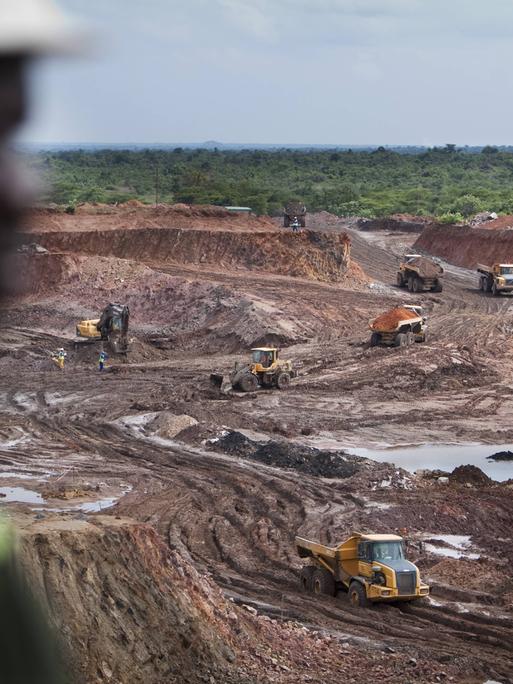 Oberirdischer Kupferabbau in den den Mopani Copper Mines in Sambia
