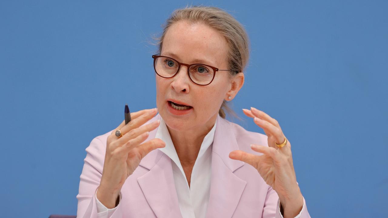 Die Rechtsprofessorin Frauke Brosius-Gersdorf von der Universität Potsdam spricht in der Bundespressekonferenz zum Abschlussbericht der Kommission zur reproduktiven Selbstbestimmung und Fortpflanzungsmedizin.