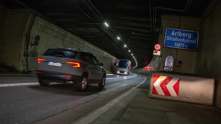 Österreich Arlbergtunnel nach Sanierung wieder offen