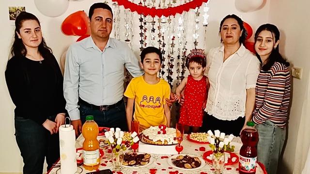 Familie Quassim auf einem Archivbild - jezt ist die Familie in den Irak abgeschoben worden. 