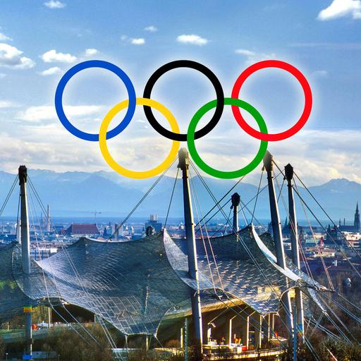 Olympische Ringe über dem Olympia-Stadion in München. 