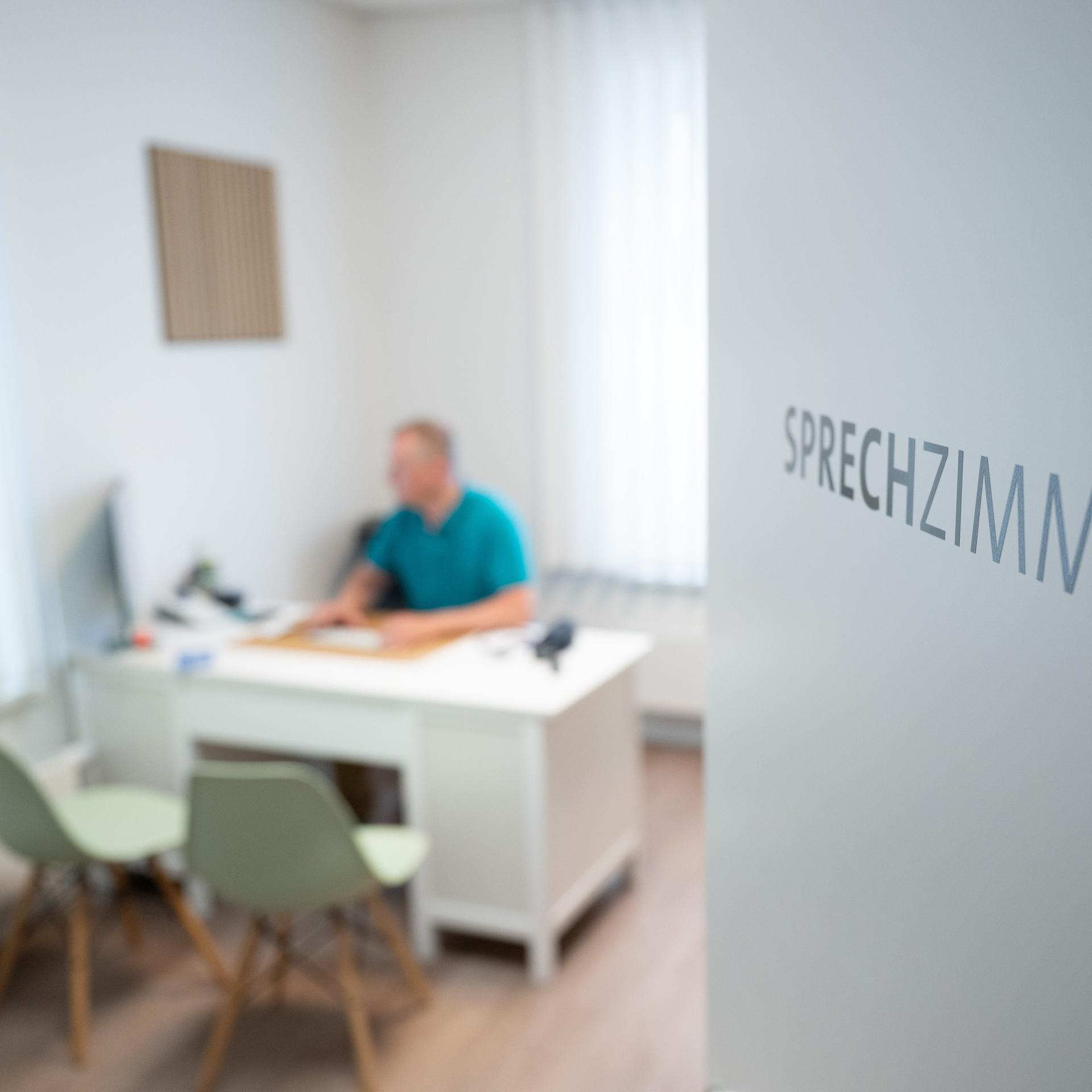 Krankenkassen - Sparpaket der Bundesregierung reicht laut Verband nicht aus