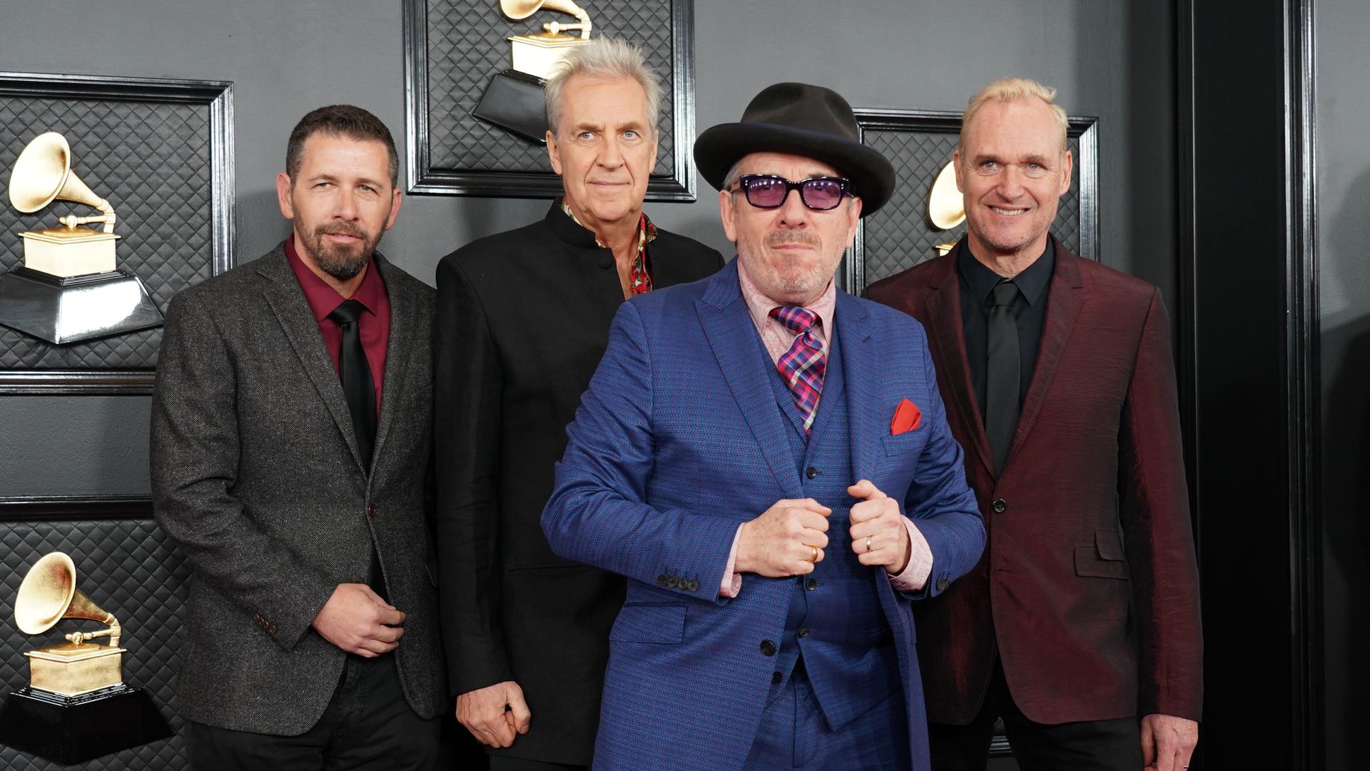 Elvis Costello und seine Bandmitglieder "The Imposters" 