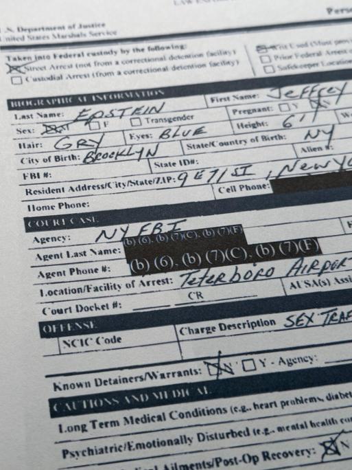 Ein Dokument der sogenannten Epstein-Files: der Polizeibericht, als Epstein am 6. Juli 2019 in Gewahrsam genommen wurde.