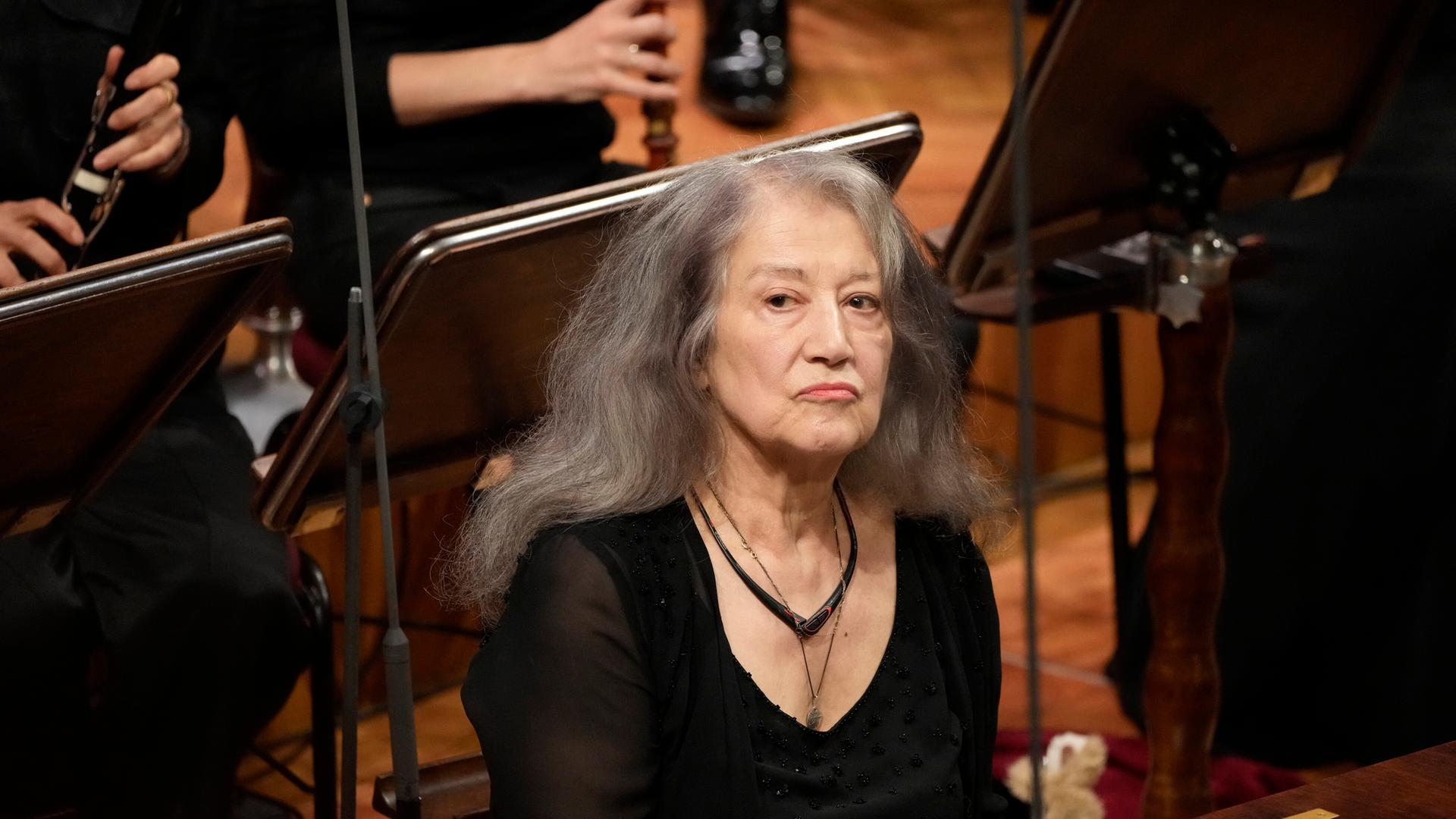 Martha Argerich spielt Werke von Ludwig van Beethoven während eines Galakonzerts zur Eröffnung des 2. Chopin-Wettbewerbs auf historischen Instrumenten in der Nationalphilharmonie in Warschau, Polen, am Donnerstag, dem 5. Oktober 2023. Martha Argerich spielt Werke von Ludwig van Beethoven während eines Galakonzerts zur Eröffnung des 2. Chopin-Wettbewerbs auf historischen Instrumenten in der Nationalphilharmonie in Warschau, Polen, am Donnerstag, dem 5. Oktober 2023.