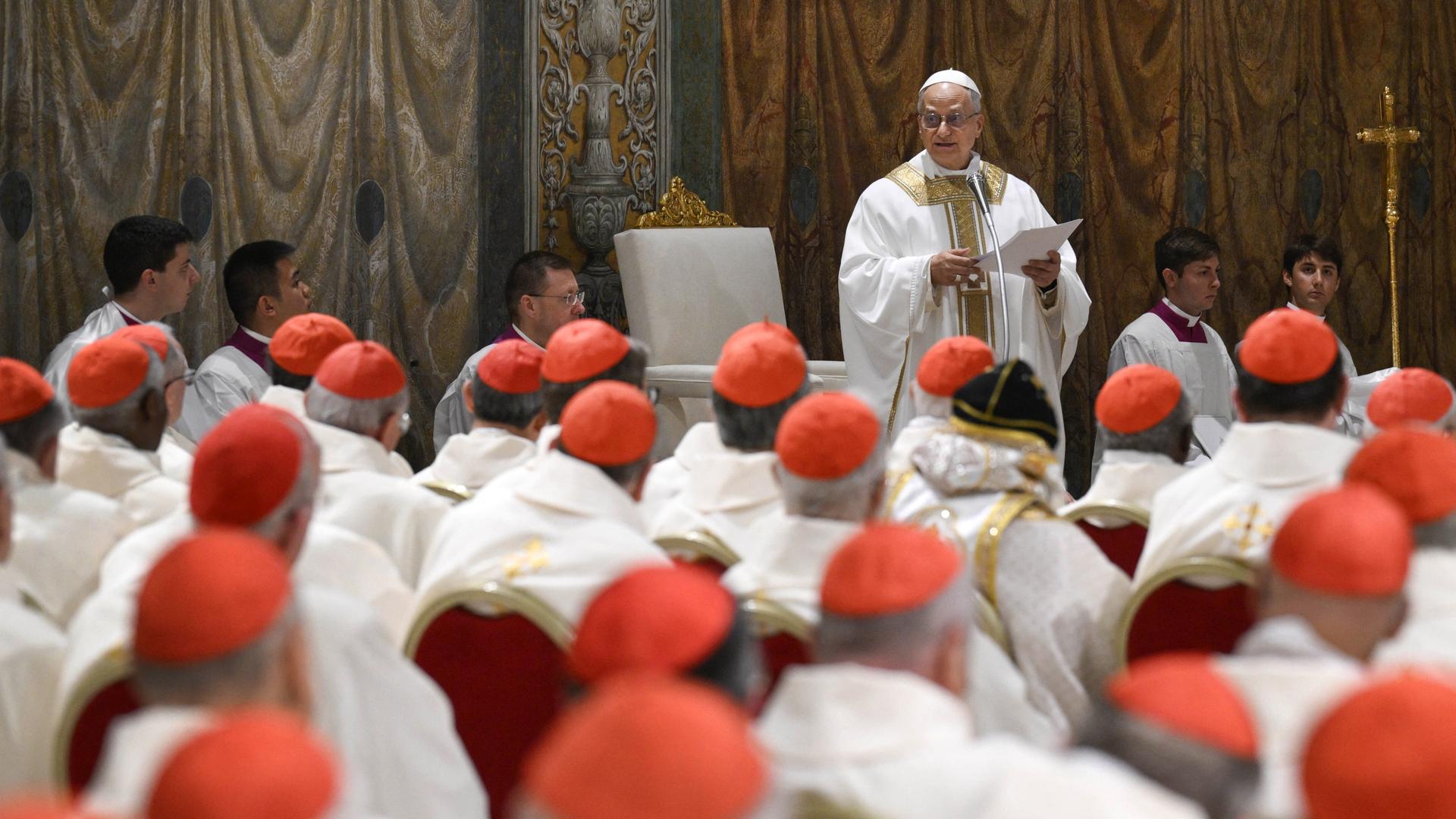 Am Morgen nach seiner Wahl zum 267. Papst zelebriert Papst Leo XIV. seine erste Messe als Papst