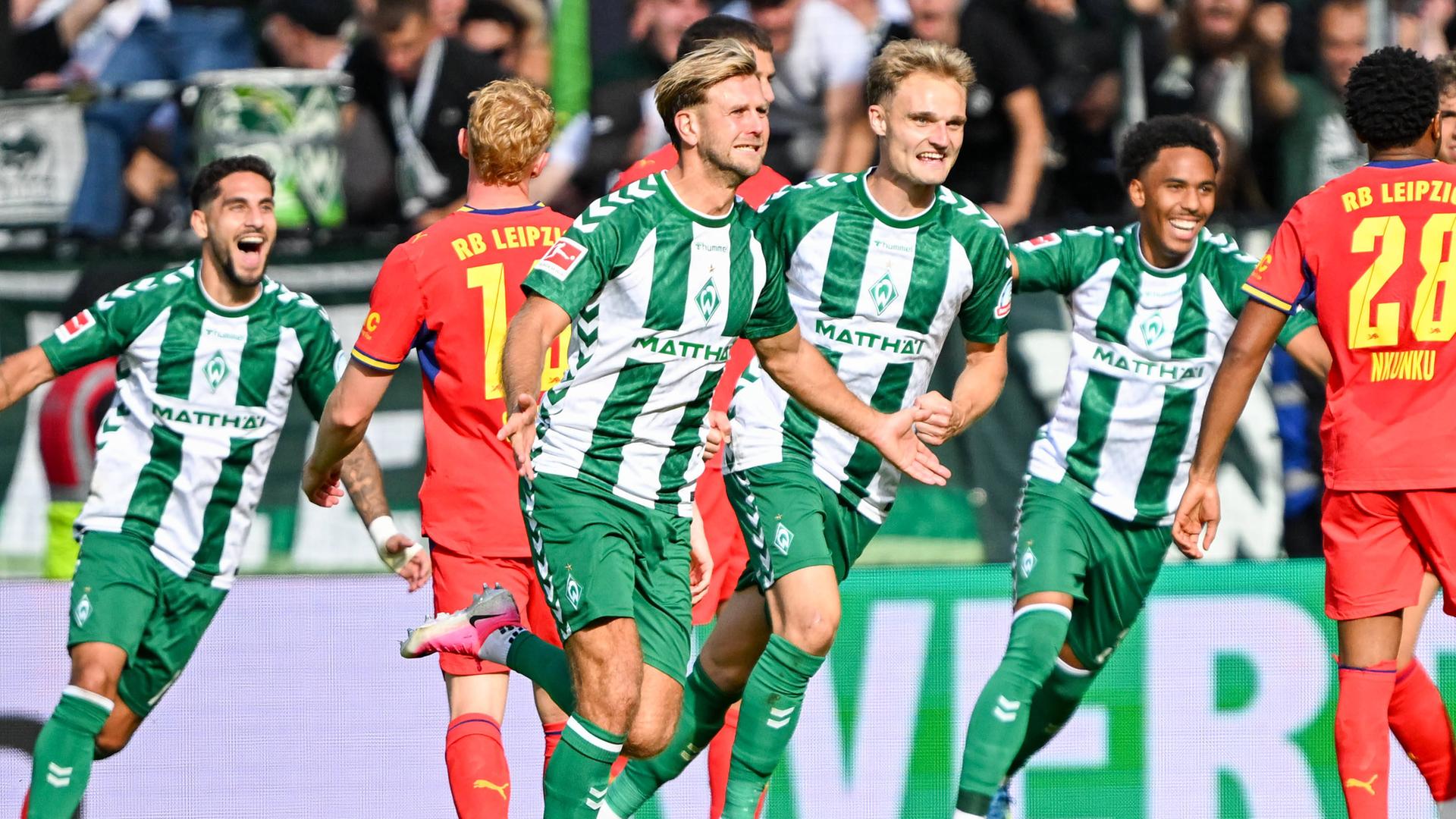 Niclas Füllkrug jubelt nach einem Tor. Niclas Füllkrug jubelt nach einem Tor.