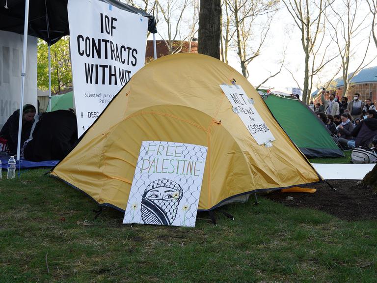 Divestment-Proteste auf dem Campus des Massachusetts Institute of Technology