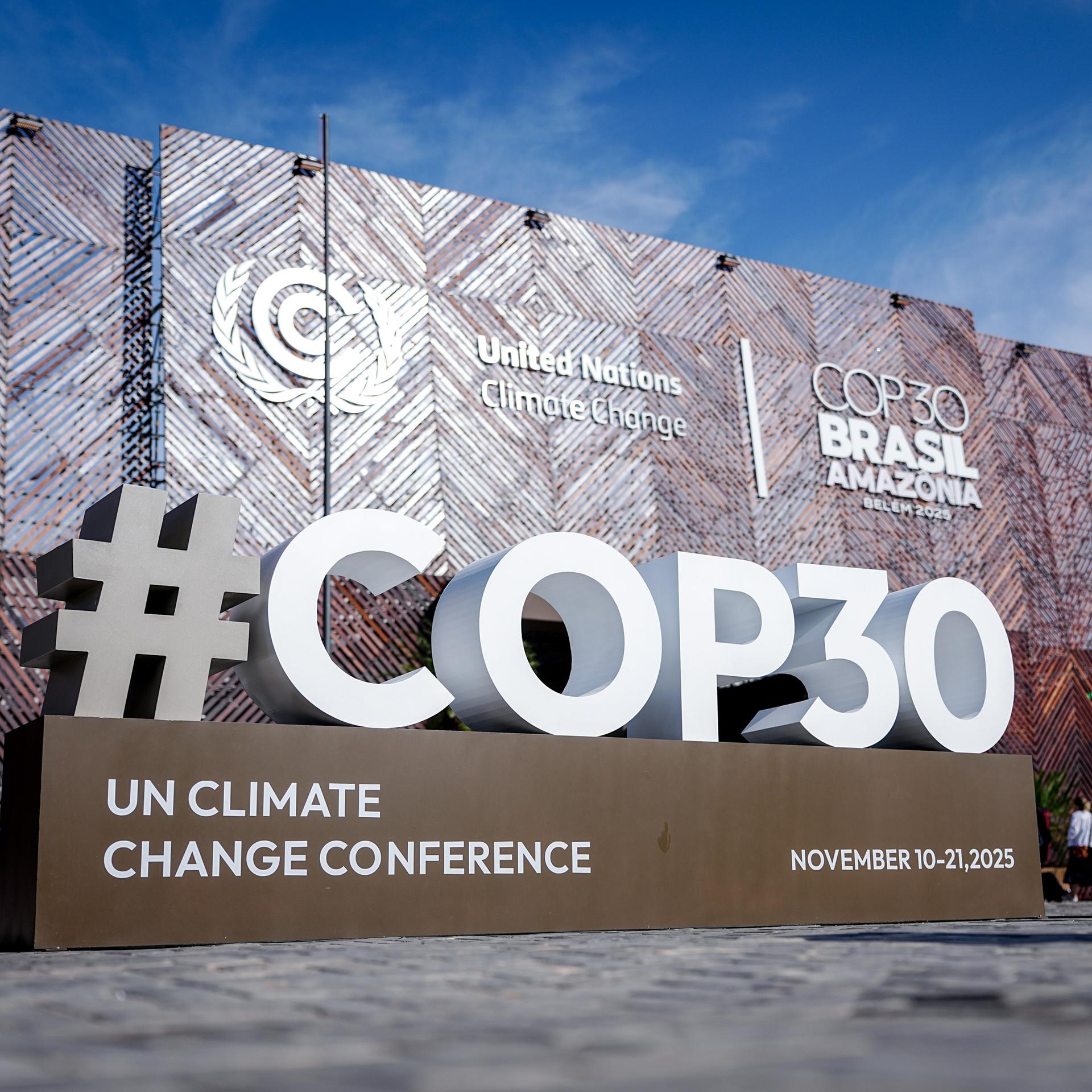 UN-Klimakonferenz - Breites Bündnis fordert Fahrplan für Fossil-Ausstieg