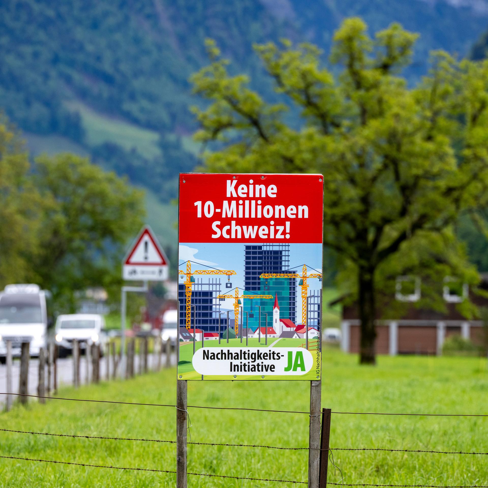 "Keine 10-Millionen-Schweiz" - Schweizer stimmen über Begren