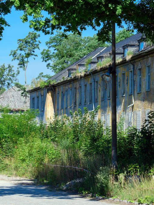 Frühere Stabsgebäude mit Sitz des Kommandanten auf dem ehemaligen Kasernengelände Krampnitz. In dem etwa 140 Hektar groÃen Gebiet soll unter Federführung von ProPotsdam ein Wohnquartier für bis zu 10.000 Menschen gebaut werden.