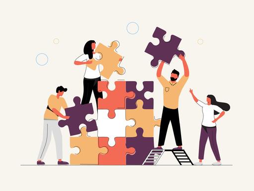 Illustration vierer Personen, die verschiedene Puzzelteile zusammensetzen. Die Illustration ist in grau, lila, orange, gelb, weiß und schwarz gehalten. Eine Person steht auf einer kleinen Trittleiter