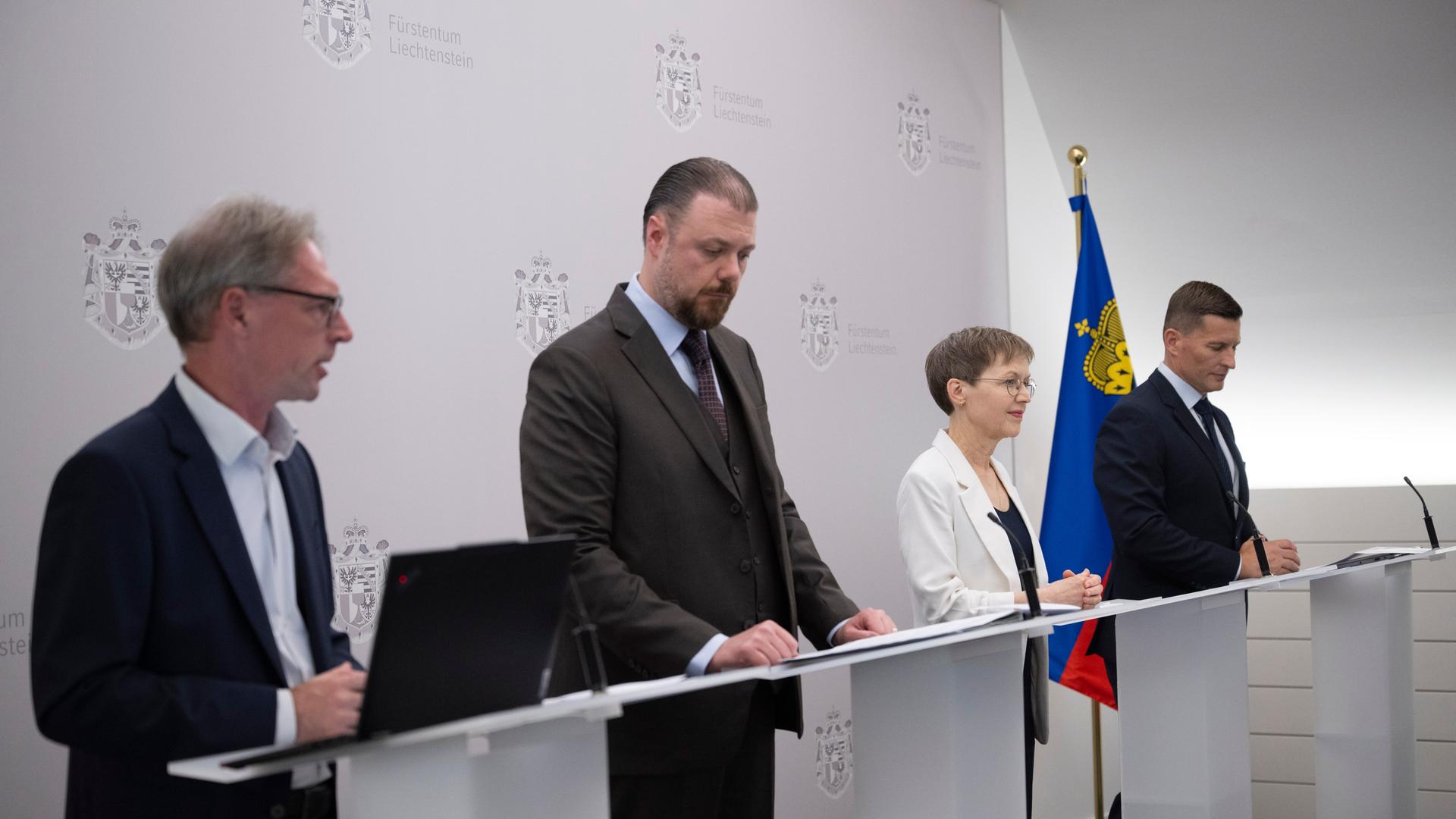 Das Foto zeigt mehrere Mitglieder der Regierung in Liechtenstein. Foto: Gian Ehrenzeller/KEYSTONE/dpa +++ dpa-Bildfunk +++ Das Foto zeigt mehrere Mitglieder der Regierung in Liechtenstein. Foto: Gian Ehrenzeller/KEYSTONE/dpa +++ dpa-Bildfunk +++