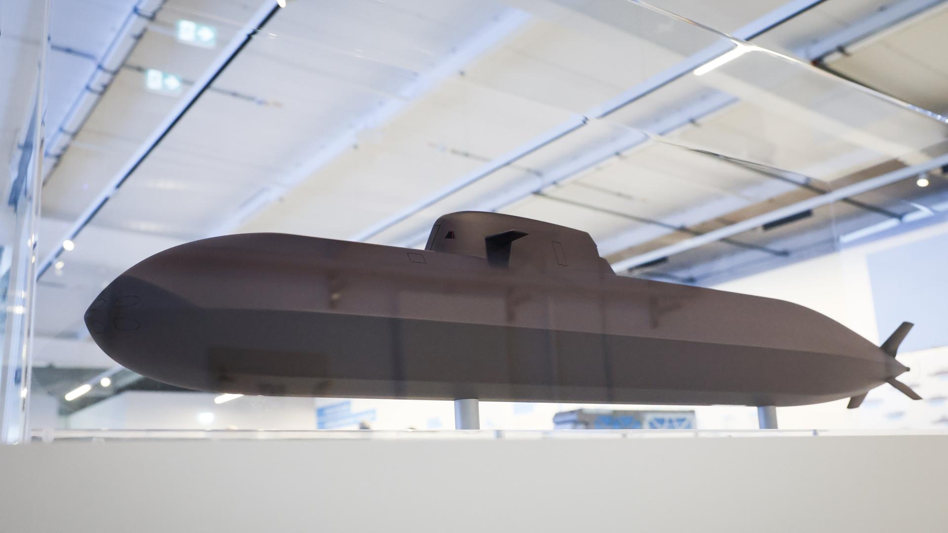 Ein Modell des U-Boots ist in einer Vitrine zu sehen. Ein Modell des U-Boots ist in einer Vitrine zu sehen.