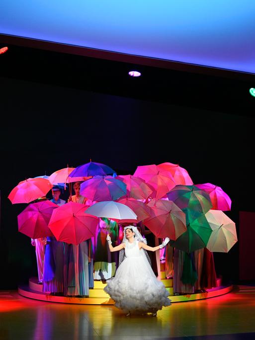 Szene aus: "Pferd frisst Hut", Musik von Herbert Grönemeyer, Theater Basel 2023.