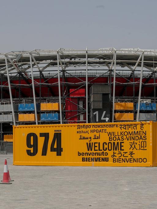 Außenansicht auf das 974-Fußballstadion in Katar.