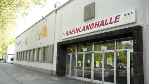 Bildnummer: 57039387  Datum: 08.05.2010  Copyright: imago/teutopressFeature / Symbol: Rheinlandhalle 05/10 thg Rheinlandhalle in Krefeld am 8. Mai 2010 Halle Eishockey Eisstadion Eingang Einlass Eis Hockey Sporthalle Pinguine Eisbahn Eislauf spielen Spieler Deutsche Eishockey Liga DEL ice hockey hall entry quer draußen xbs x0x 2010 quer  57039387 Date 08 05 2010 Copyright Imago  Feature symbol  05 10 THG  in Krefeld at 8 May 2010 Hall Ice hockey Ice-skating rink Entrance Admission Ice Hockey Sports Hall Penguins Ice rink Skating Play Players German Ice hockey League Del ICE Hockey Hall Entry horizontal outside xbs x0x 2010 horizontal  