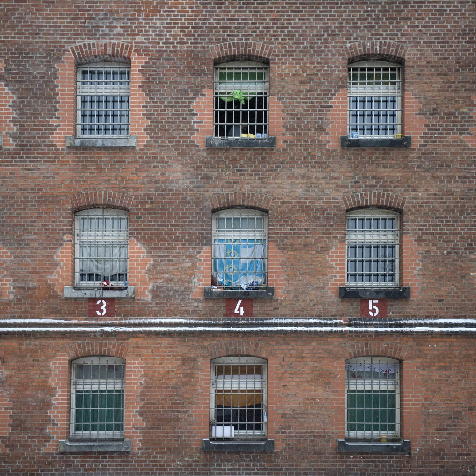 Strafvollzug - Suizidprävention hinter Gittern