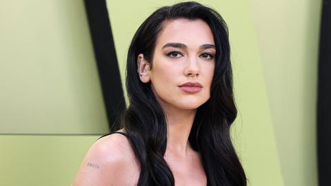 Dua Lipa im Porträt.