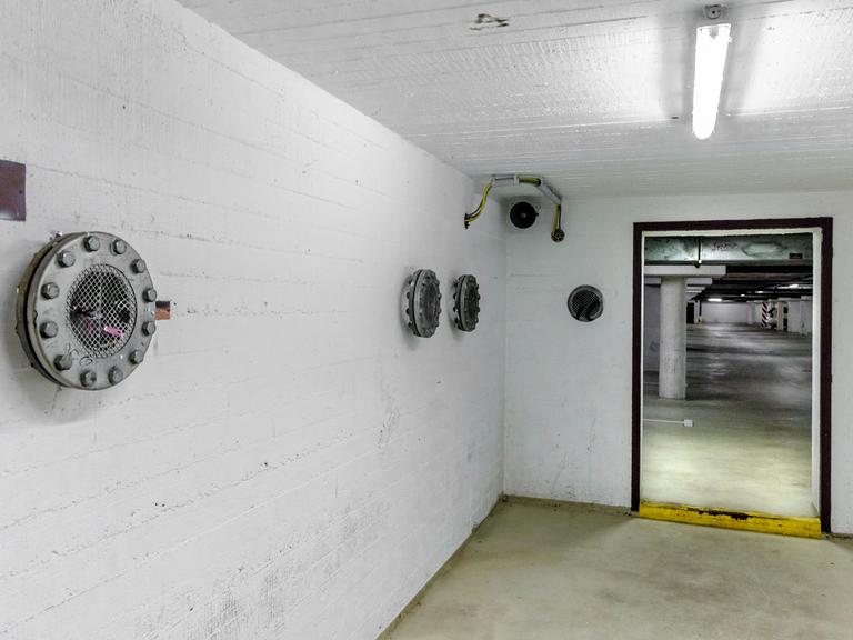 Blick in eine Tiefgarage  in Norderstedt, die als Zivilschutz-Mehrzweckanlage vorgesehen ist.