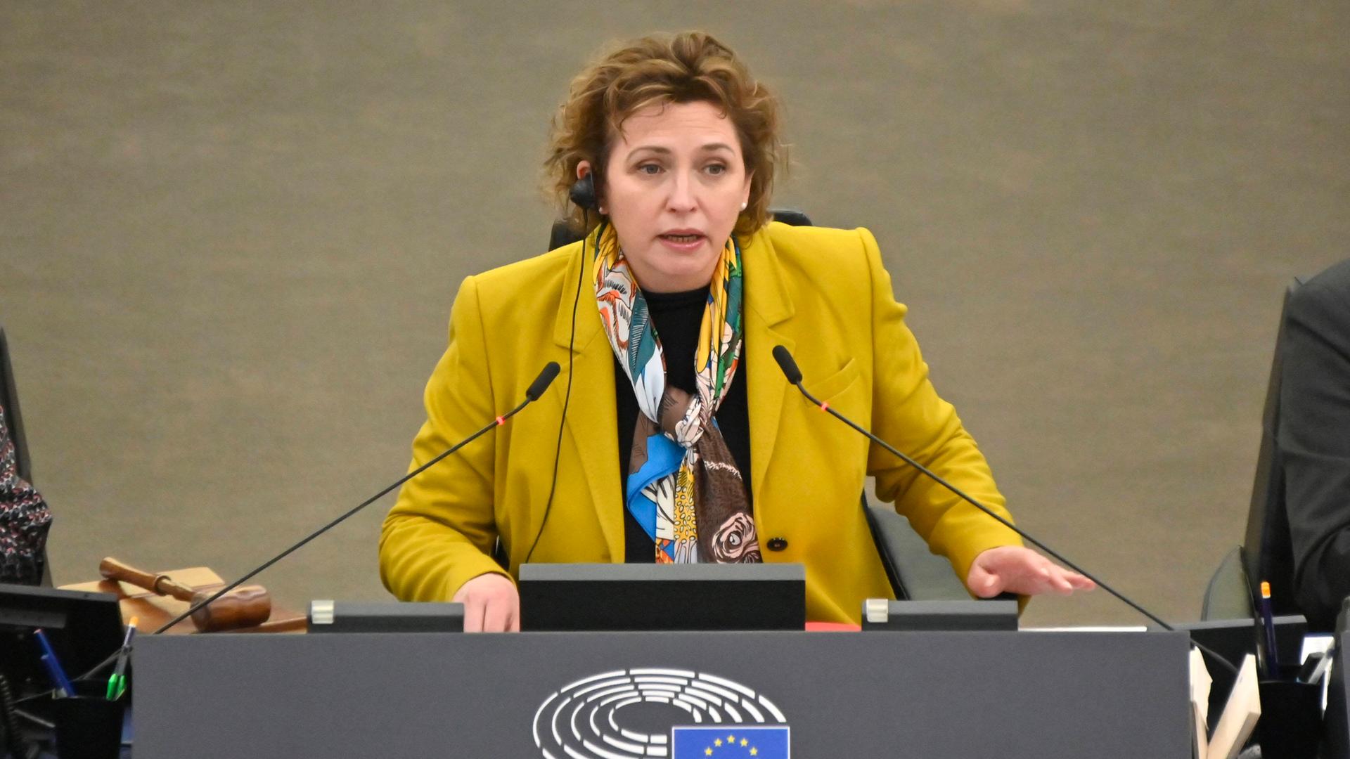 Die Vize-Präsidentin des Europäischen Parlaments, Nicola Beer (FDP), bei einer Plenartagung in Straßburg. Die Vize-Präsidentin des Europäischen Parlaments, Nicola Beer (FDP), bei einer Plenartagung in Straßburg.