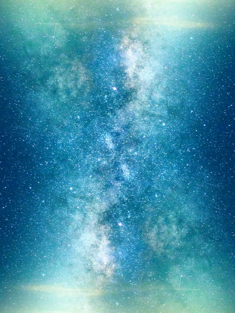Blick in das Weltall mit unszähligen Sternen und Planeten Blick in das Weltall mit unszähligen Sternen und Planeten