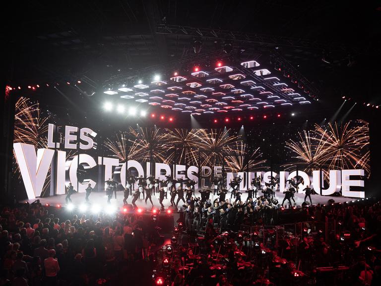 Die Bühnenshow bei den 39. Victoires de la musique, den französischen Musikpreisen