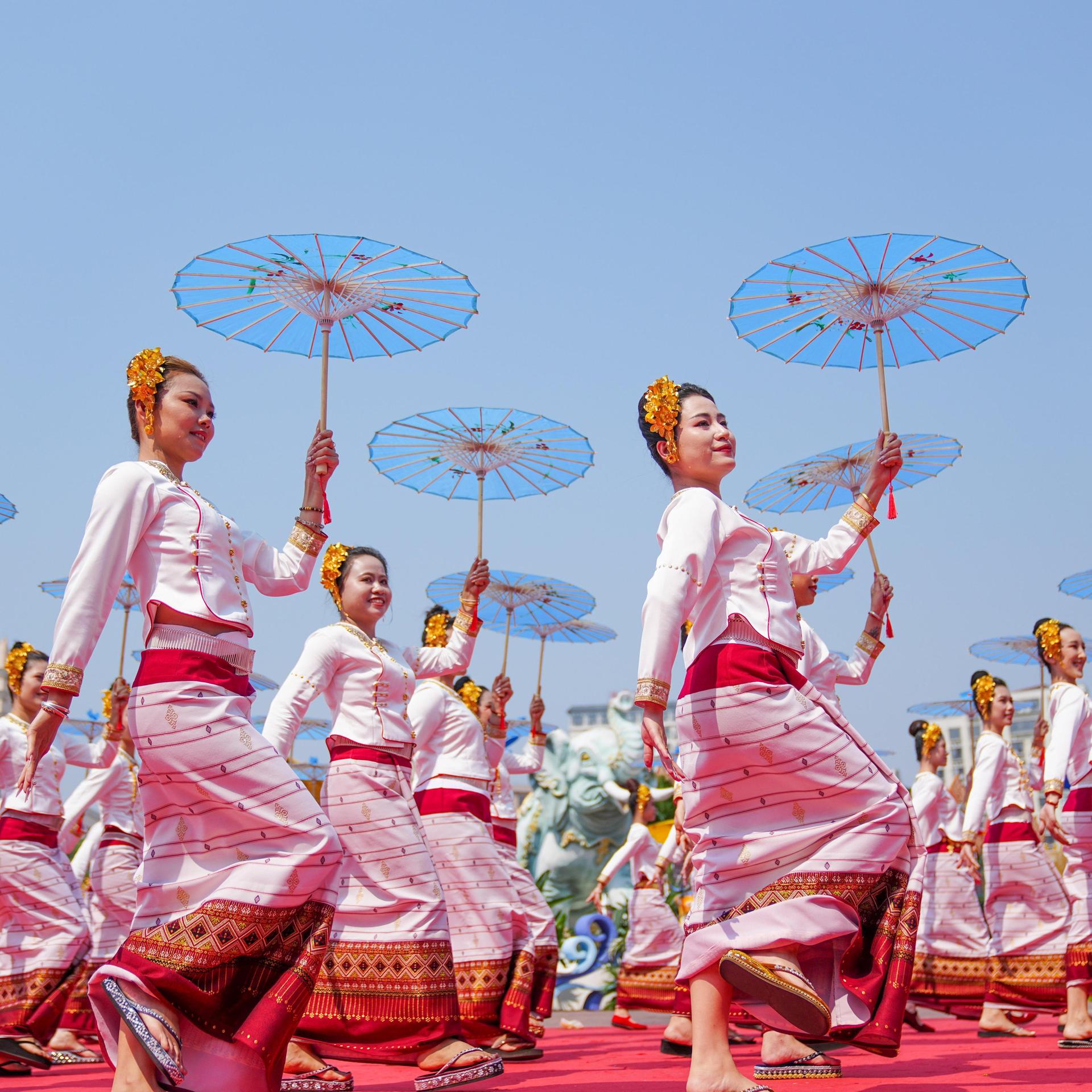 Chinas Völker - Die KP träumt von ethnischer Einheit