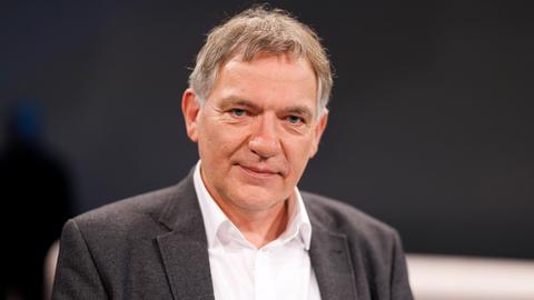 Jan van Aken in der ARD-Talkshow "hart aber fair" am 04.03.2024