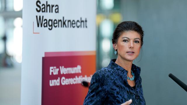 Sahra Wagenknecht bei einer Pressekonferenz des BSW im Reichstagsgebäude.