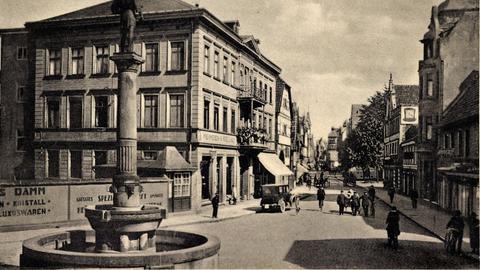Lippstadt im Kreis Soest Nordrhein Westfalen. Blick auf die damalige Adolf-Hitler-Straße.