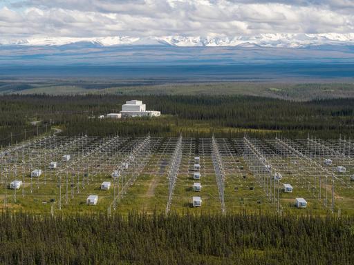 Antnennen des US-amerikanischen Forschungsprogramms HAARP in Alaska.