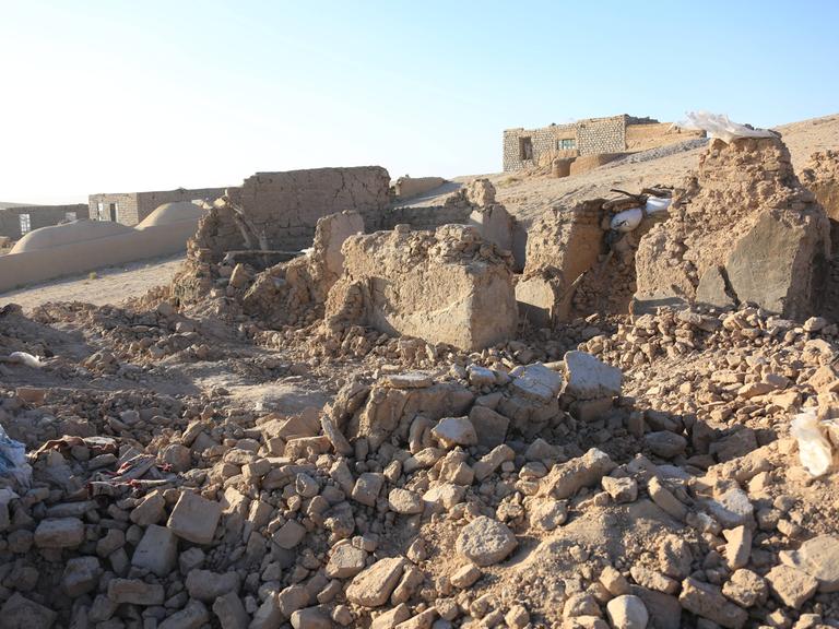 231009 -- HERAT, Oct. 9, 2023 -- This photo taken on Oct. 8, 2023 shows ruins of dwellings after earthquakes in Herat Province, Afghanistan. The death toll from earthquakes in western Afghanistan s Herat and neighboring provinces has risen to 2,445, Herat authorities said Sunday night. Photo by /Xinhua AFGHANISTAN-HERAT-EARTHQUAKE-AFTERMATH SaifurahmanxSafi PUBLICATIONxNOTxINxCHN