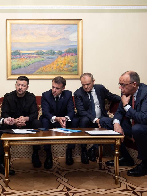 Präsident Wolodymyr Selenskyj empfängt Keir Starmer, Emmanuel Macron, Friedrich Merz und Donald Tusk am 10.05.2025 in Kiew.