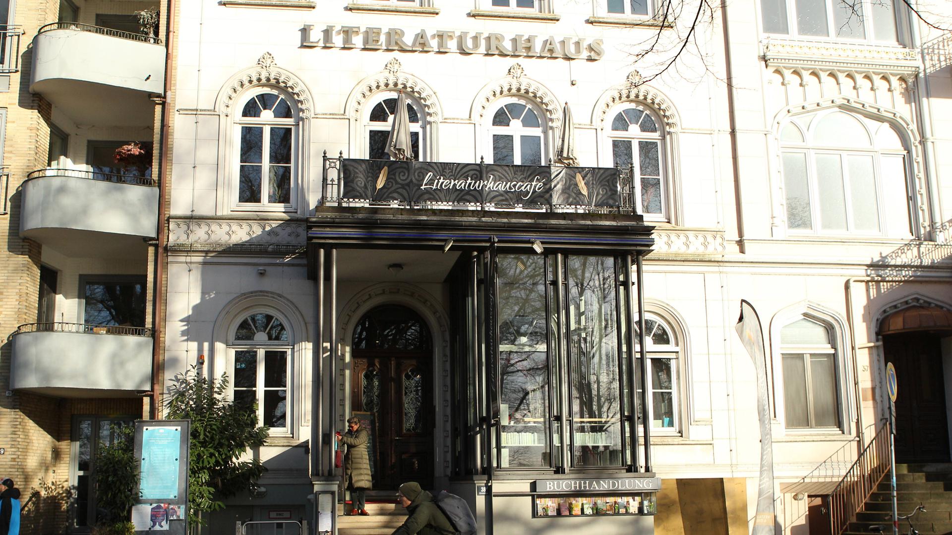 Außenansicht des Literaturhauses Hamburg am Schwanenwik, Uhlenhorst, Hamburg