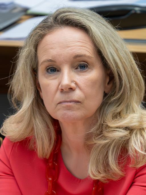 Sarah Wedl-Wilson sitzt im Berliner Abgeordnetenhaus. 