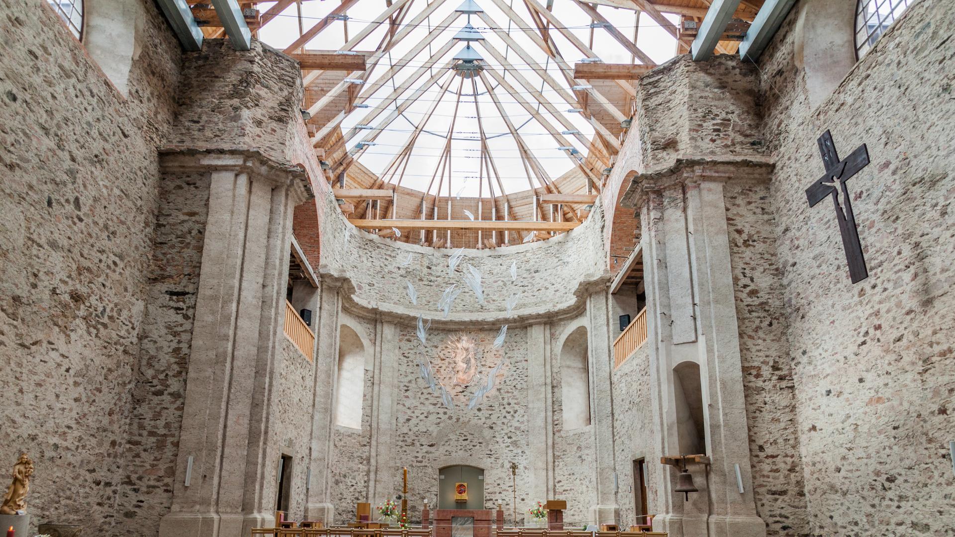 Das Innere der Maria Himmelfahrtskirche, Neratov im Orlicke-Gebirge, Tschechische Republik.
