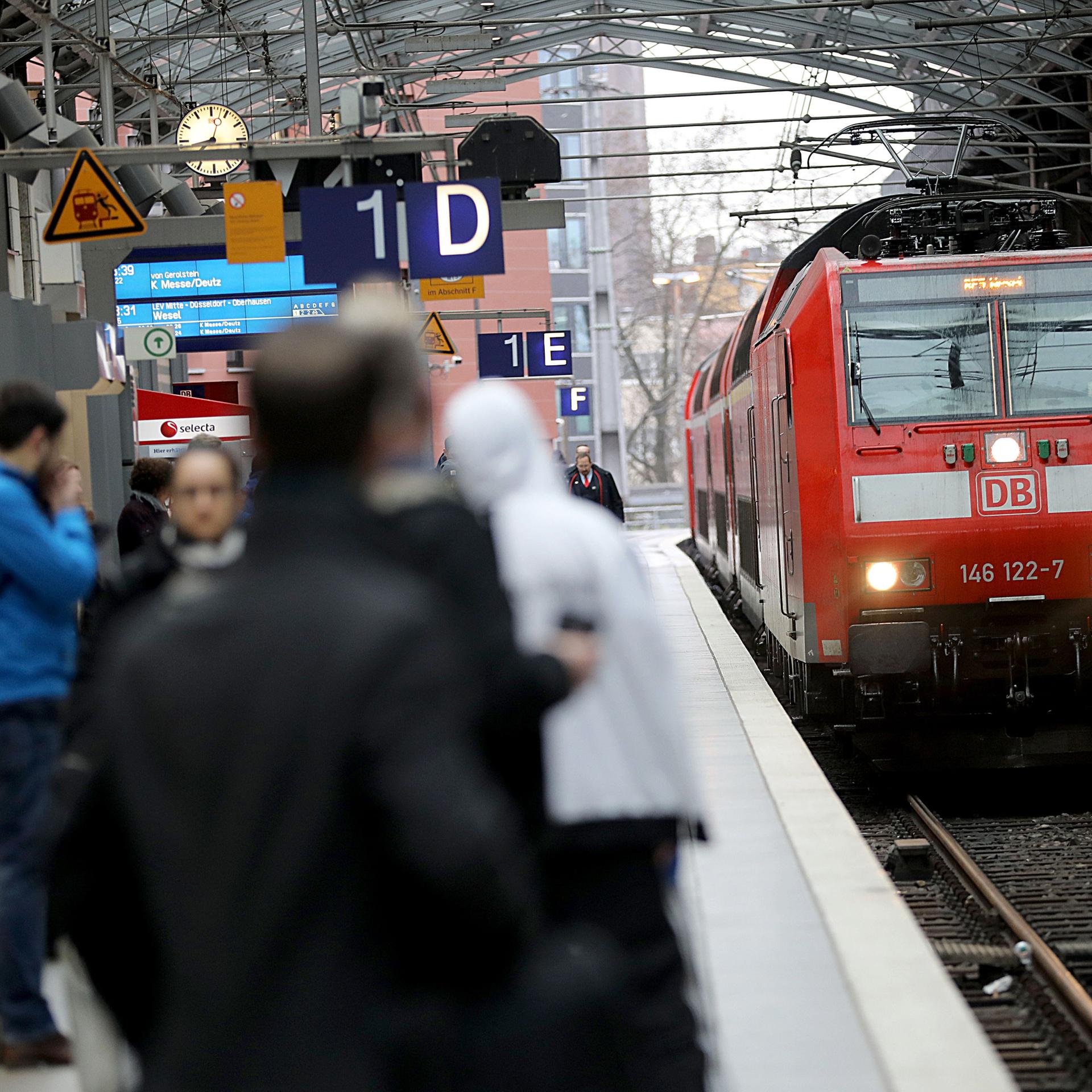 Deutsche Bahn - Erhebliche Störungen des Zugverkehrs im Großraum Köln