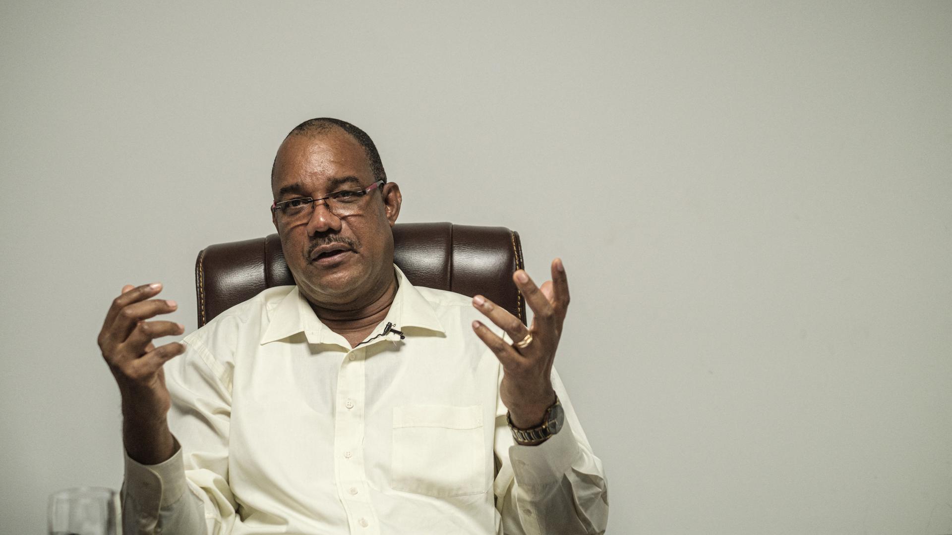 Zu sehen ist Patrick Herminie, Vorsitzender der größten Oppositionspartei auf den Seychellen.