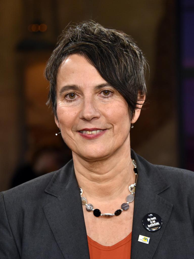 Ärztin Monika Hauser posiert als Gast in der WDR Talkshow " Kölner Treff " am 14.12.2018 für ein Foto.