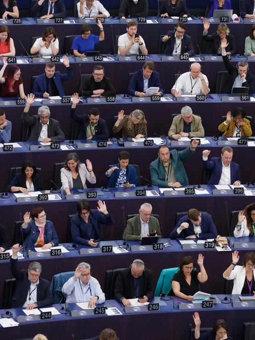 Das Europäischen Parlament in Straßburg stimmt über ein Gesetz zur künstlichen Intelligenz ab, 14.06.2023