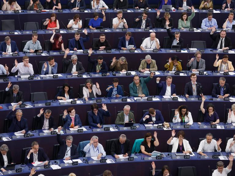 Das Europäischen Parlament in Straßburg stimmt über ein Gesetz zur künstlichen Intelligenz ab, 14.06.2023