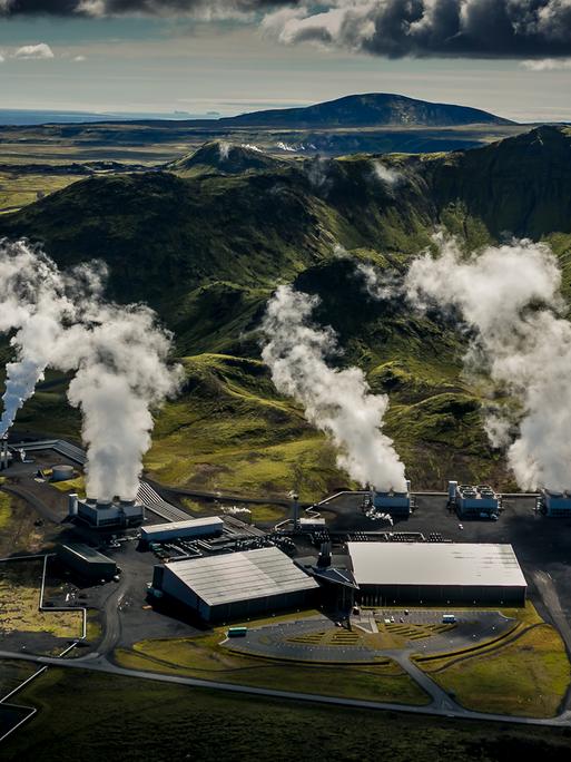 Ein geothermisches Kraftwerk in der Nähe von Reykjavik, Island. 