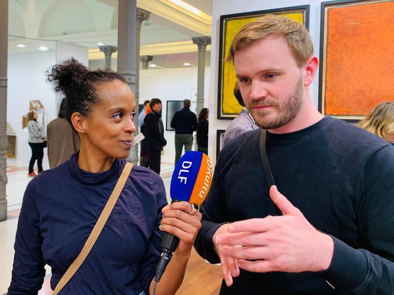 Felix Becker mit Boussa Thiam auf der Paperpositions Messe 2024 in Berlin