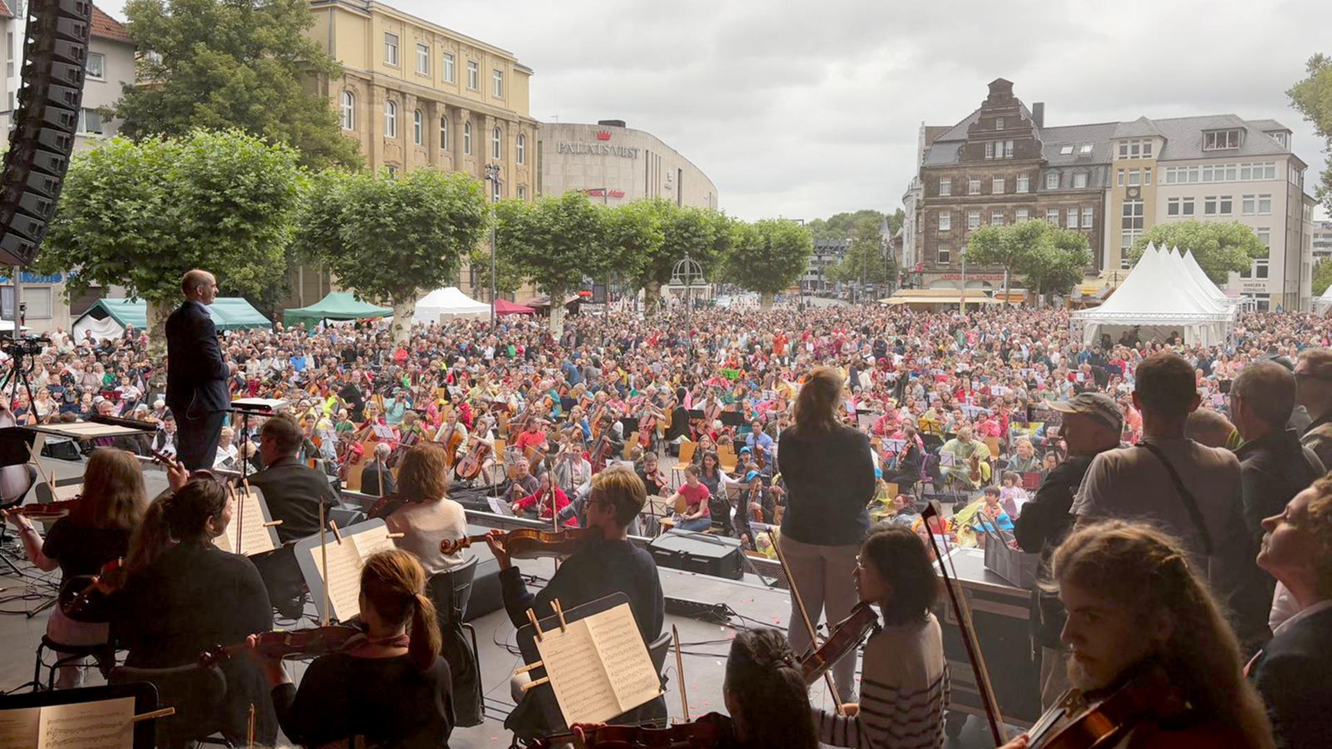 Eine Veranstaltung auf dem Rathausplatz in Recklinghausen Eine Veranstaltung auf dem Rathausplatz in Recklinghausen